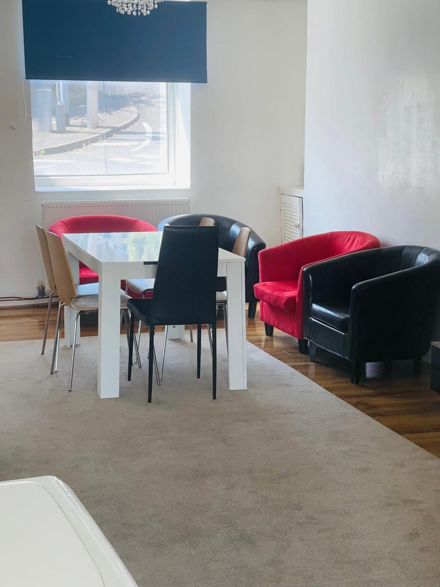 Appartement Single Bed In A Peaceful House In Morriston Extérieur photo
